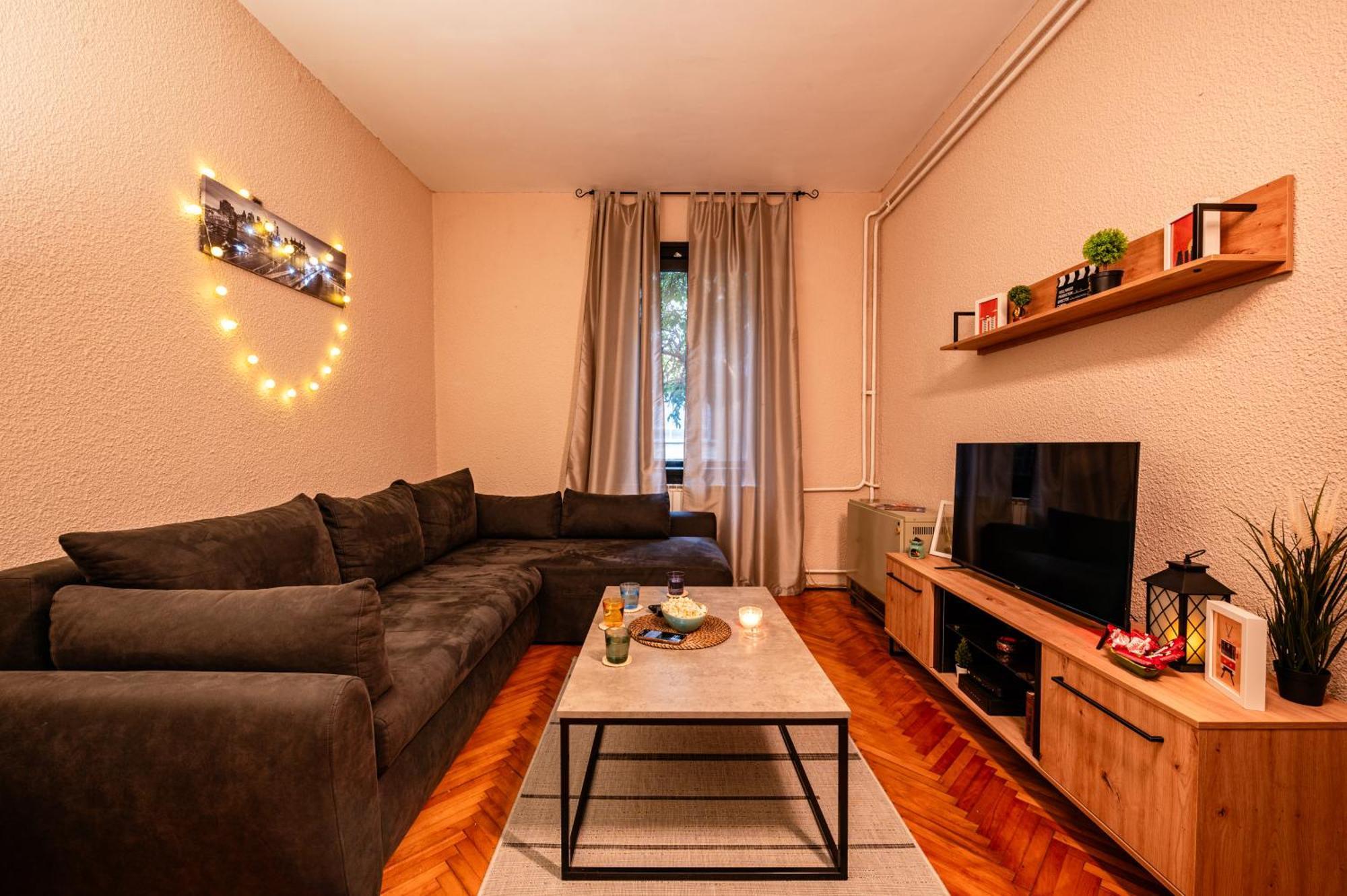Cozy Apartment In City Center Белград Екстериор снимка